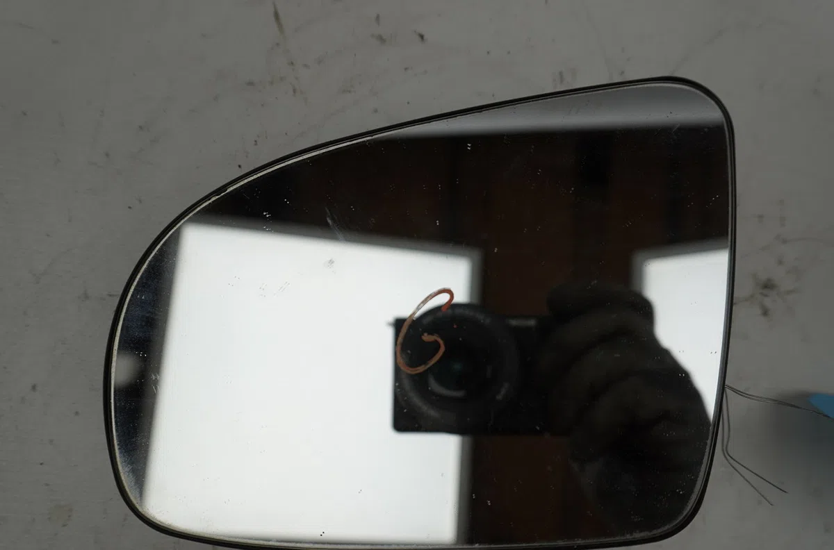 Glace  retroviseur exterieur gauche Opel CORSA B (S93) 1.4 i (f08, f68, m68) (1993-2000) occasion