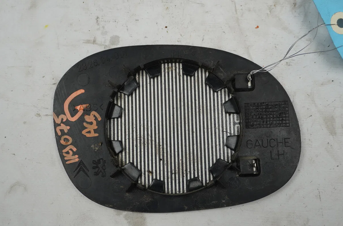 Glace  retroviseur exterieur gauche Peugeot 206 (2L_, 2M_) 1.4 i (2lkfwa, 2mkfwa) (2009-2013) 3 portes occasion