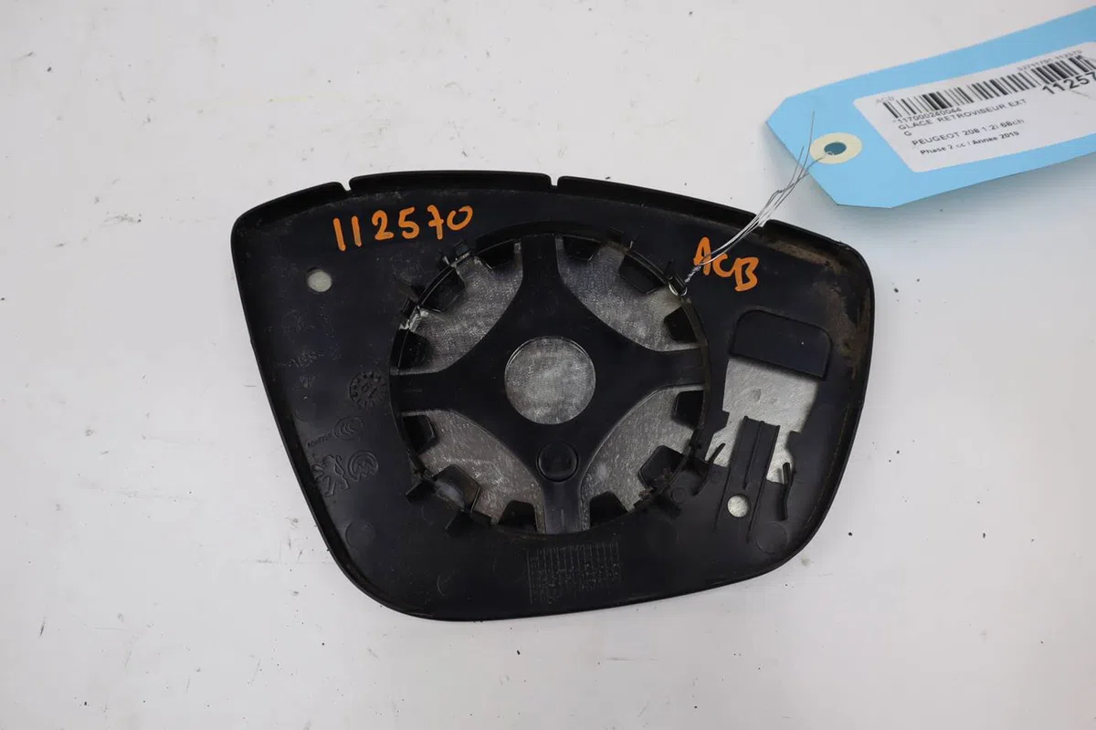 Glace  retroviseur exterieur gauche Peugeot 208 I (CA_, CC_) 1.2 vti 68 - puretech 68 (2016) 5 portes occasion