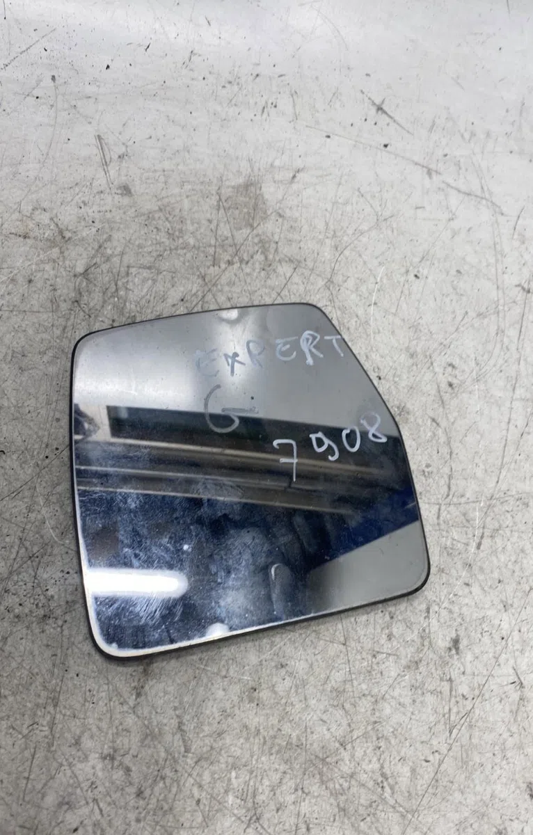 Glace  retroviseur exterieur gauche Peugeot EXPERT Camionnette (222) 1.9 d (1996-1998) occasion