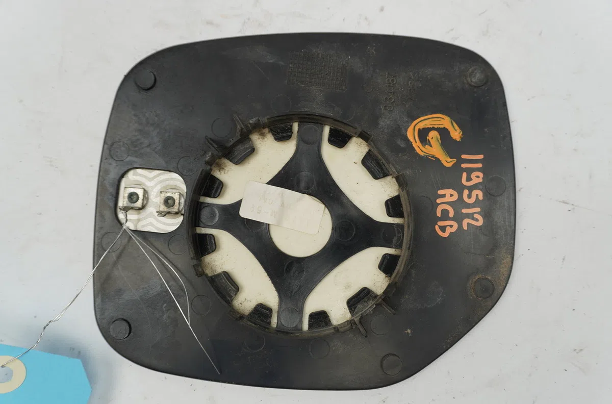 Glace  retroviseur exterieur gauche Peugeot PARTNER Monospace (5_, G_) 2.0 hdi (2000-2008) 3 portes occasion