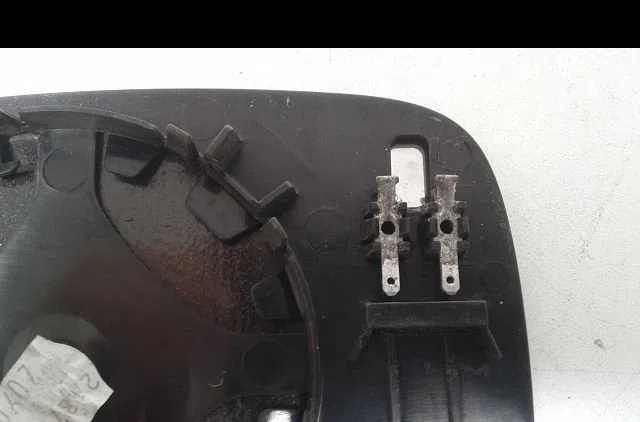 Glace  retroviseur exterieur gauche Renault CLIO III (BR0-1, CR0-1) 1.6 16v (br05, br0b, br0y, br15, br1j, br1m, br1y, c