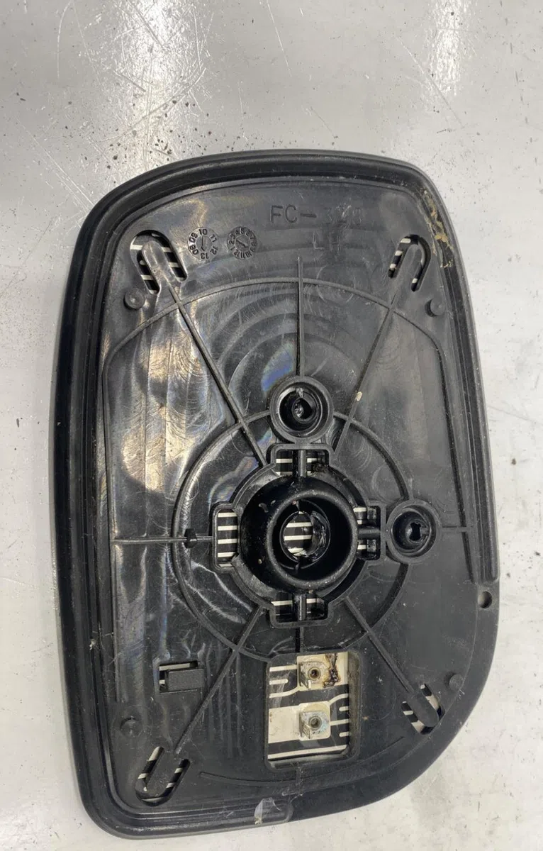 Glace  retroviseur exterieur gauche TOYOTA AURIS 1 PHASE 1 occasion