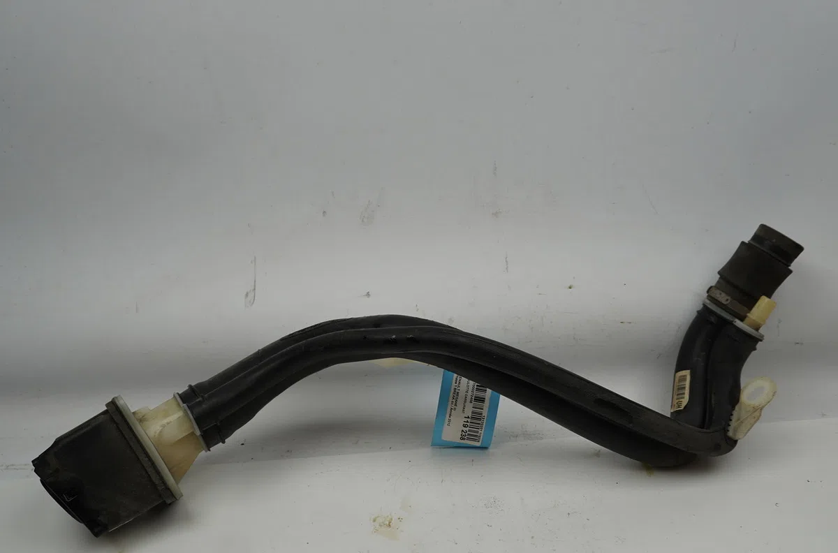 Goulotte carburant Renault MEGANE II Break (KM0-1_) 1.9 dci (2005-2009) occasion