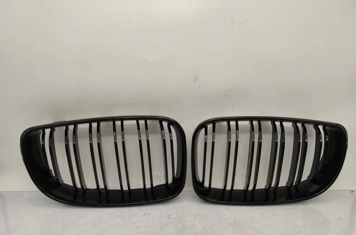 Grille calandre BMW SERIE 1 E87 PHASE 2 occasion
