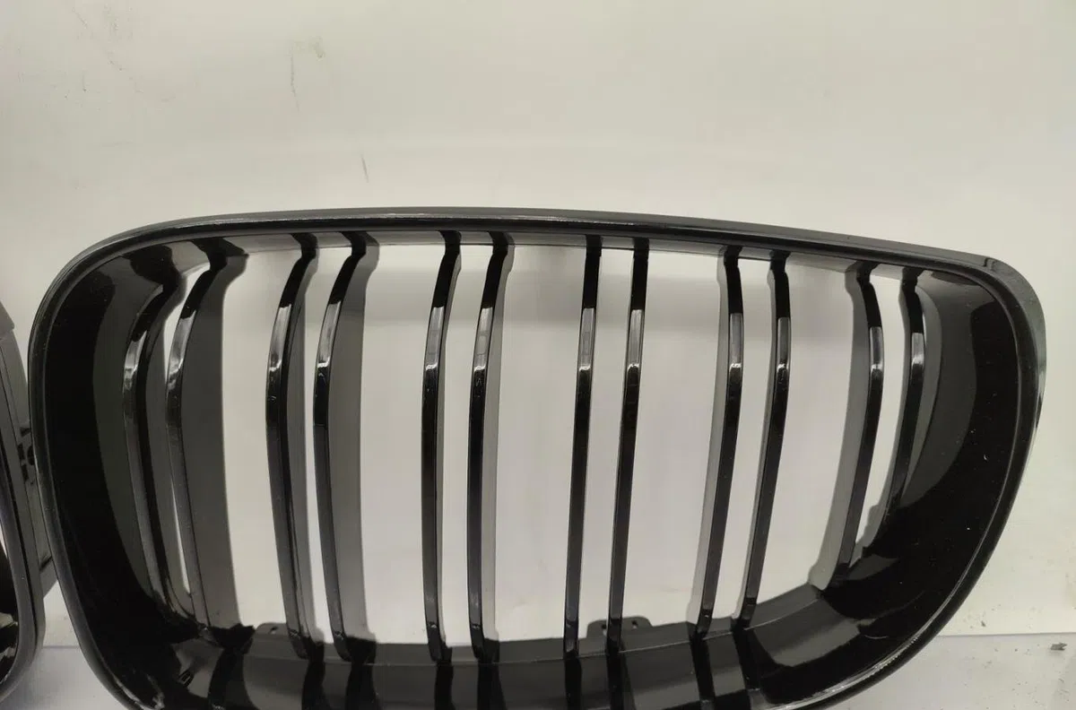 Grille calandre BMW SERIE 1 E87 PHASE 2 occasion