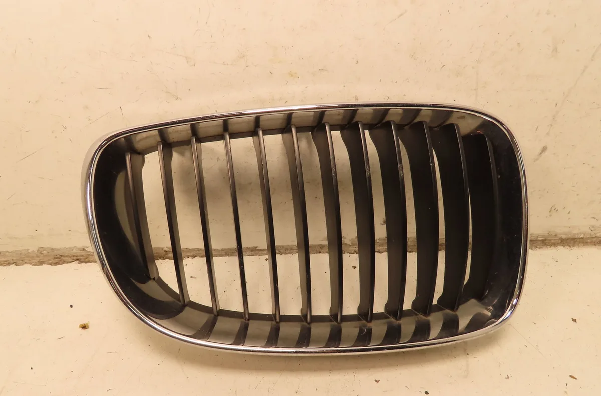 Grille calandre d Bmw 1 (E87) 118 d (2004-2007) 5 portes occasion