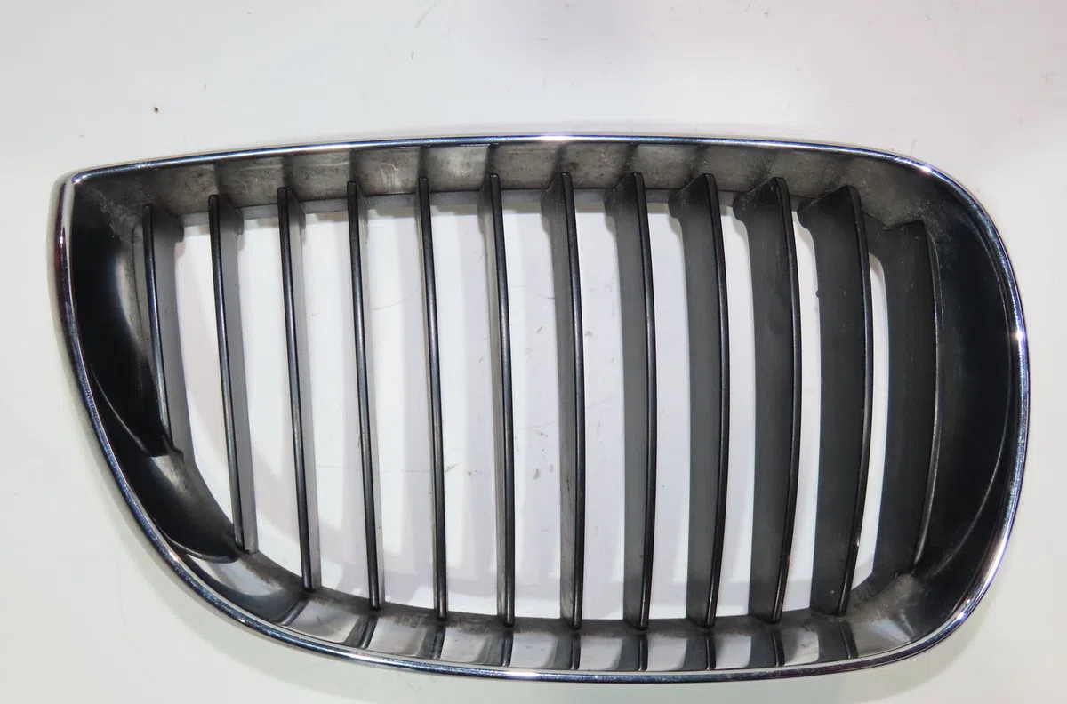 Grille calandre d Bmw 1 (E87) 118 d (2004-2007) occasion