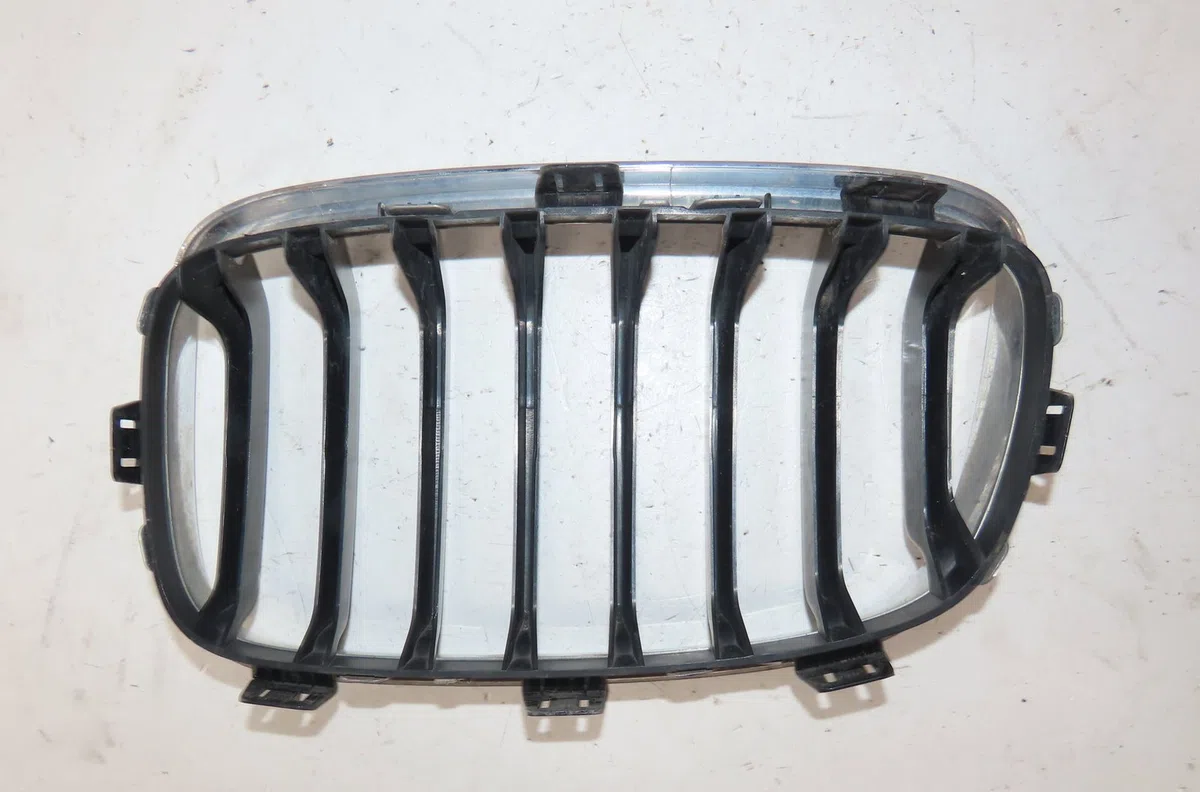Grille calandre d Bmw 1 (F20) 120 d (2011-2015) occasion