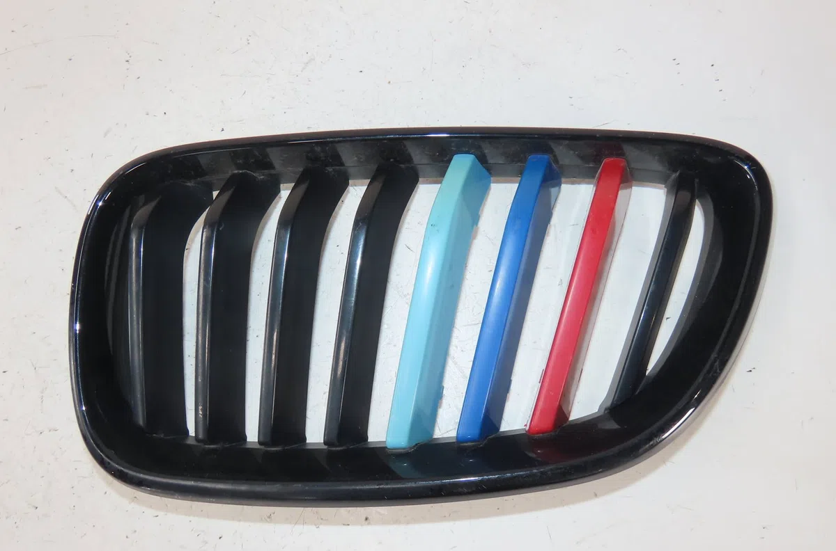 Grille calandre d Bmw 2 Coupé (F22, F87) 220 d (2012-2014) occasion