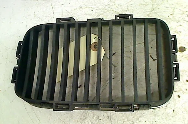 Grille calandre d Bmw 3 Coupé (E36) 318 is (1992-1995) occasion