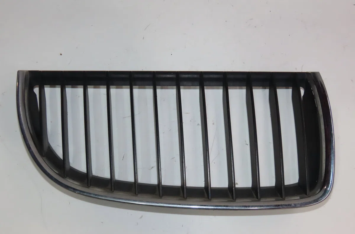 Grille calandre d Bmw 3 (E90) 318 d (2007-2011) occasion