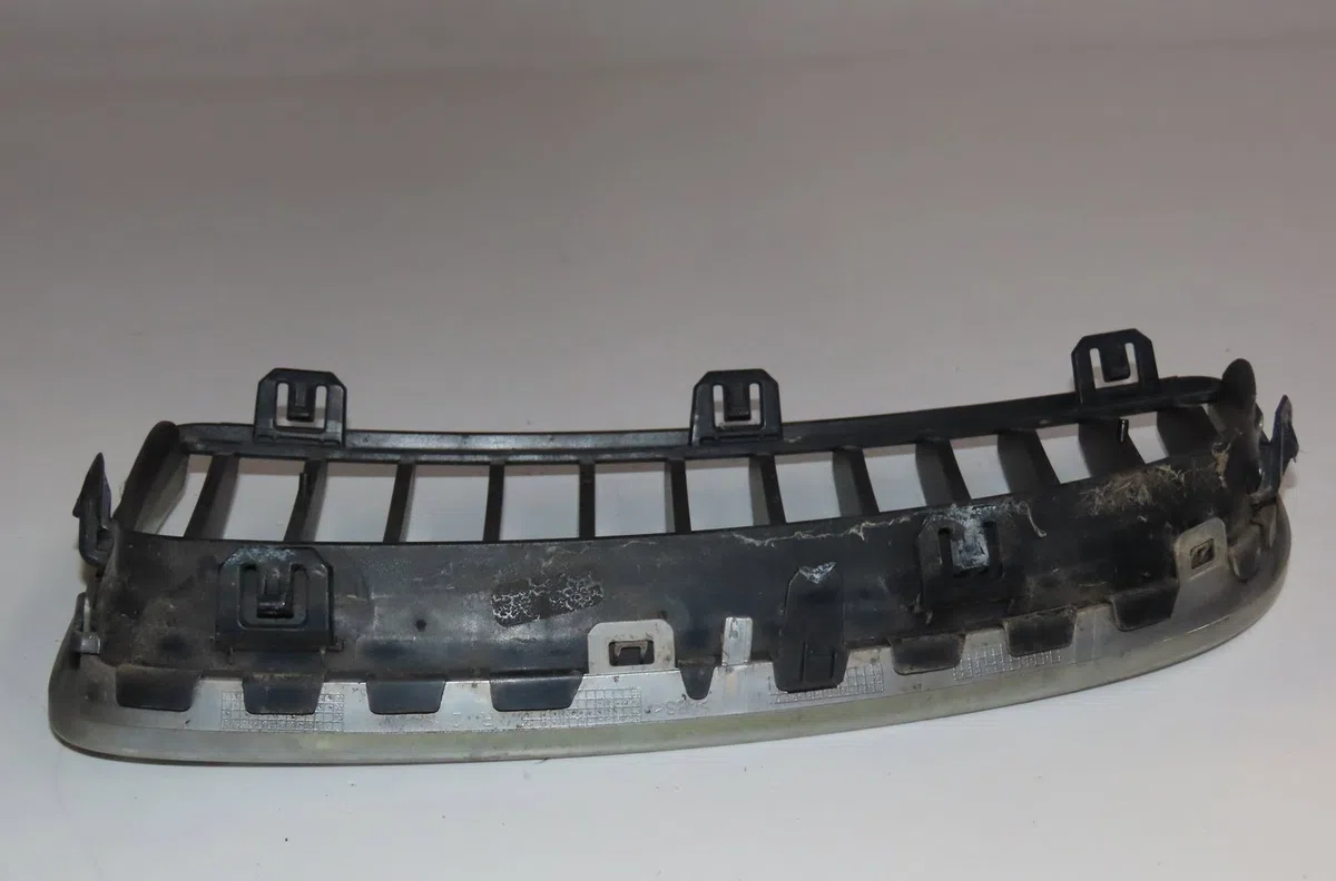 Grille calandre d Bmw 3 (E90) 318 d (2007-2011) occasion