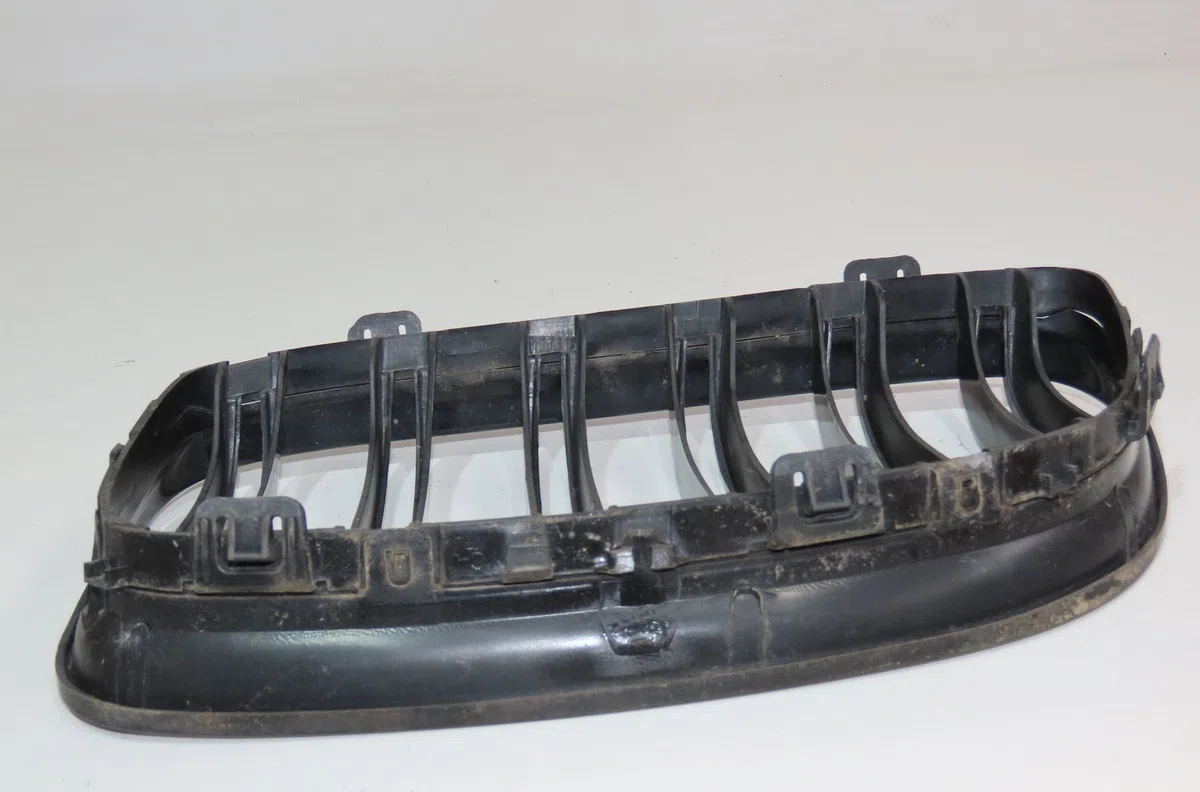 Grille calandre d Bmw 3 (E90) 318 d (2007-2011) occasion