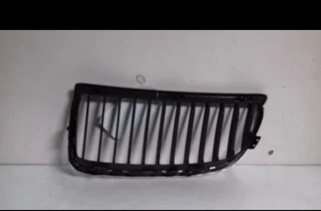 Grille calandre d Bmw 3 Touring (E91) 320 d (2005-2012) 5 portes occasion