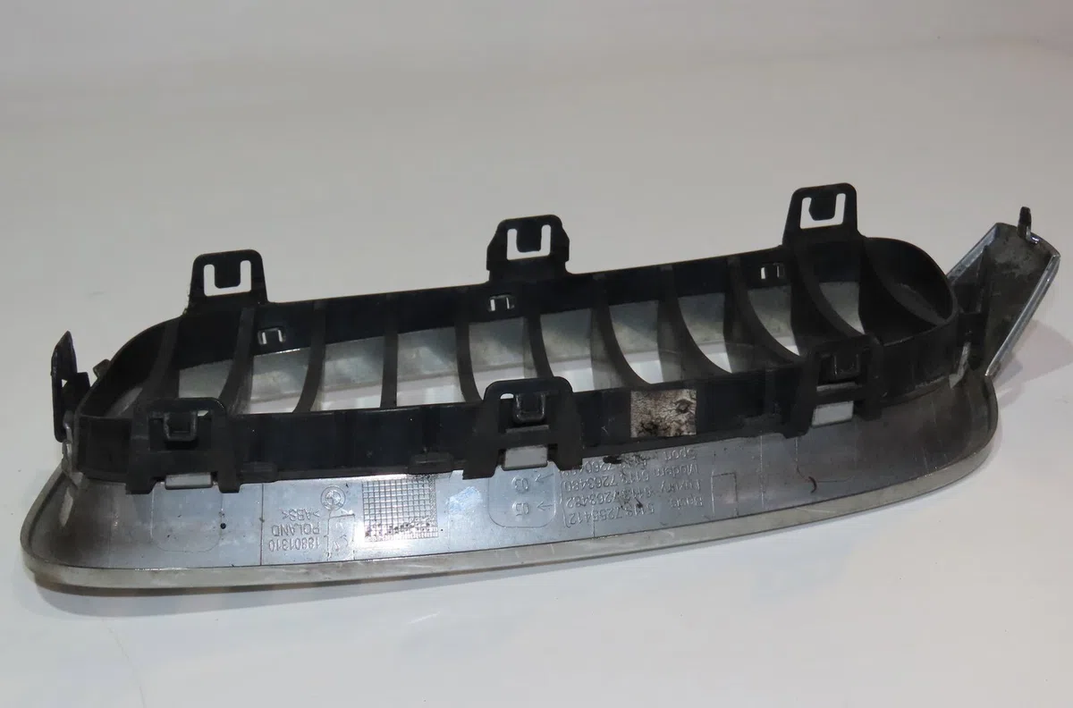 Grille calandre d Bmw 3 Touring (F31) 316 d (2012-2019) occasion