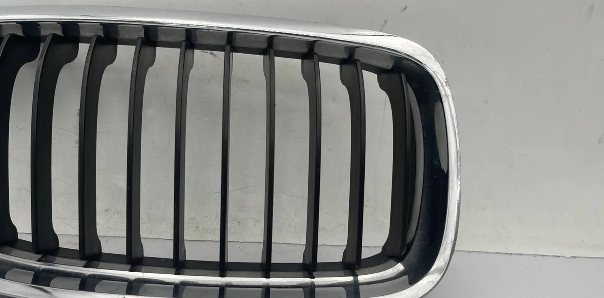 Grille calandre d BMW SERIE 3 E90 PHASE 2 occasion