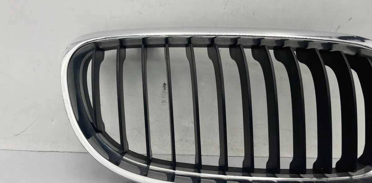 Grille calandre d BMW SERIE 3 E90 PHASE 2 occasion