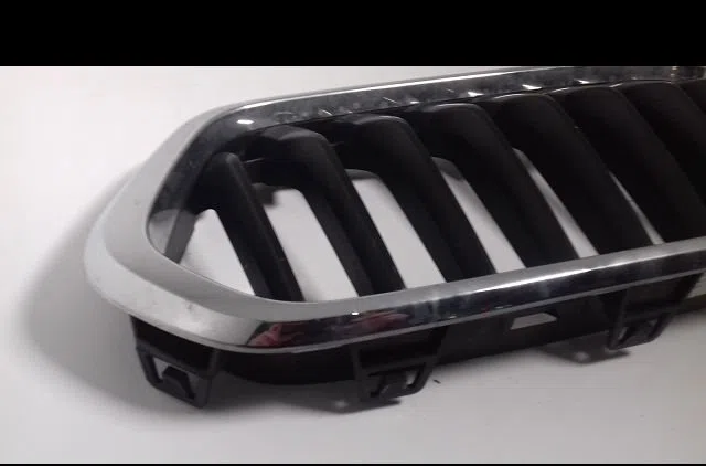 Grille calandre d Bmw X2 (F39) Sdrive 18 i (2018) occasion