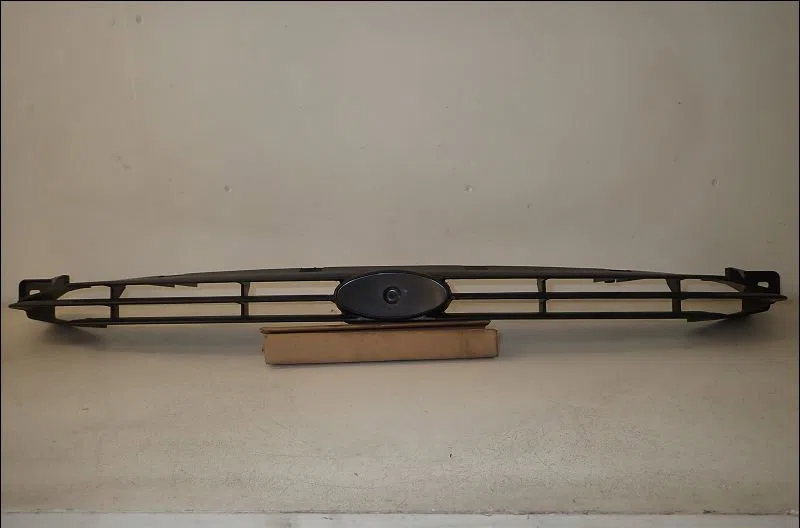 Grille calandre FORD ESCORT V  1.4i occasion
