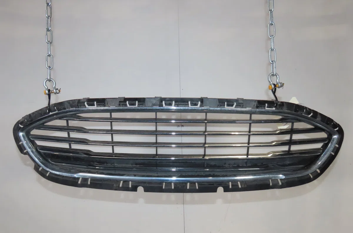 Grille calandre Ford FIESTA VII (HJ, HF) 1.0 ecoboost (2017) occasion