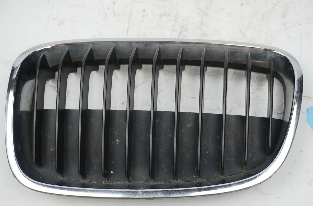 Grille calandre g Bmw 1 (F20) 116 d (2012-2015) occasion