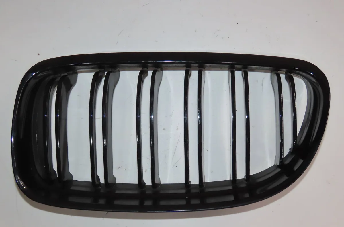 Grille calandre g Bmw 3 (E90) 318 d (2007-2011) occasion