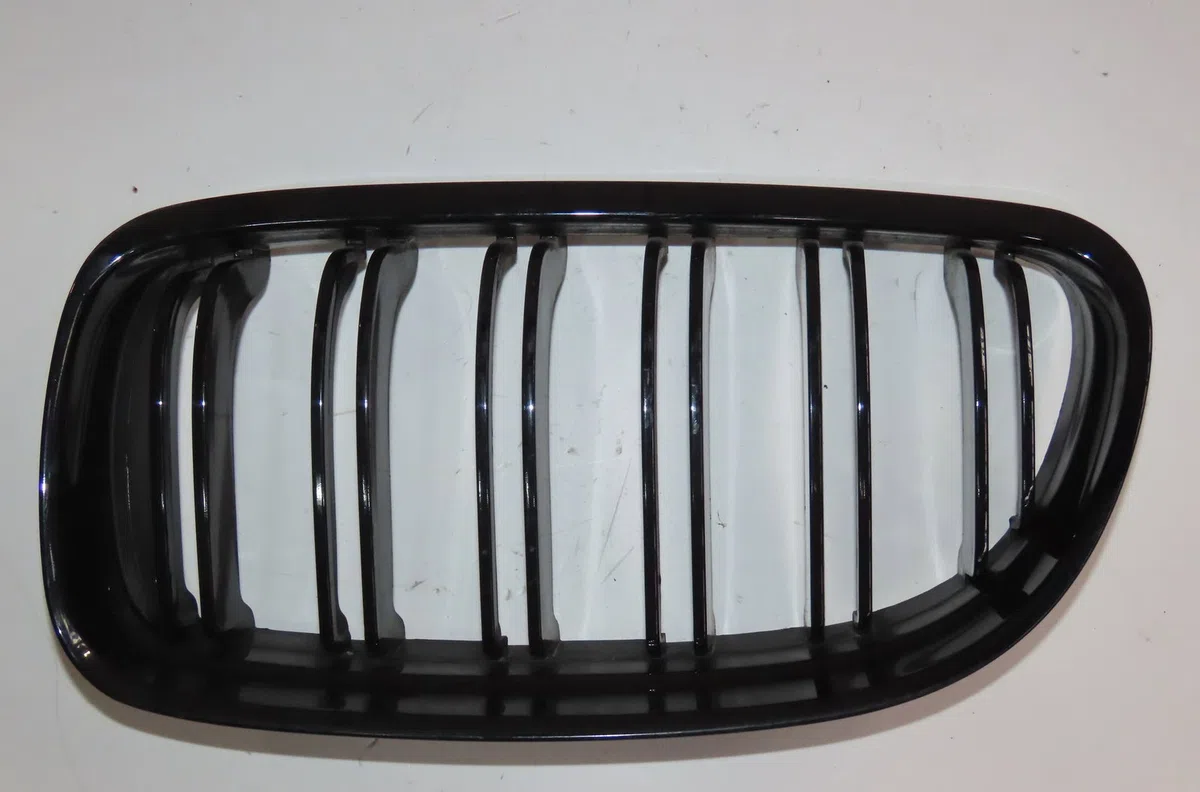 Grille calandre g Bmw 3 (E90) 318 d (2007-2011) occasion