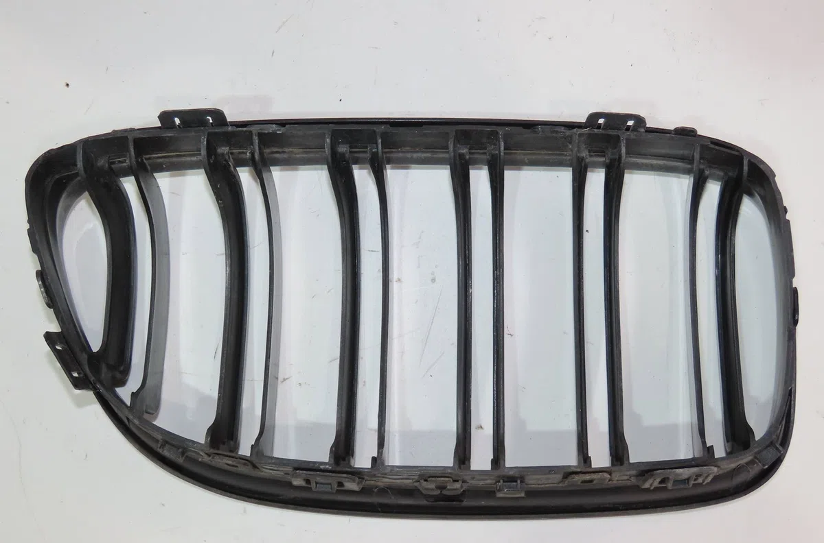 Grille calandre g Bmw 3 (E90) 318 d (2007-2011) occasion
