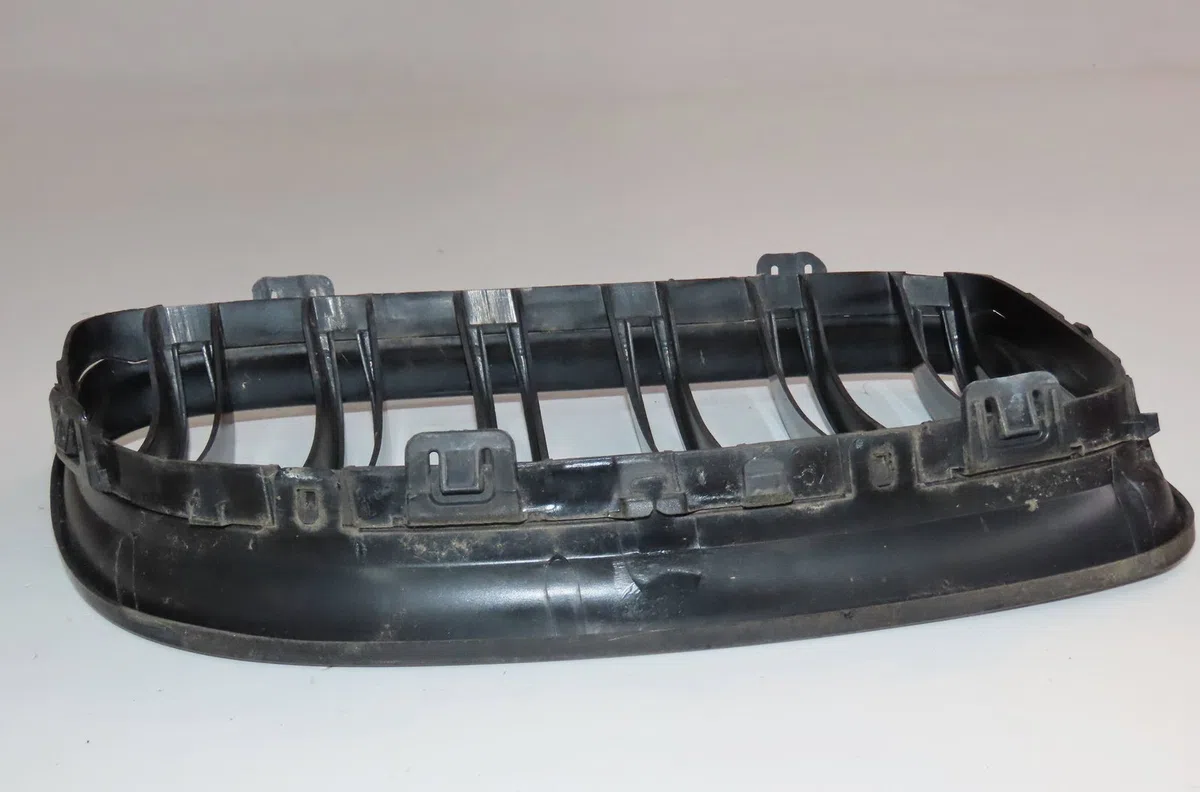 Grille calandre g Bmw 3 (E90) 318 d (2007-2011) occasion