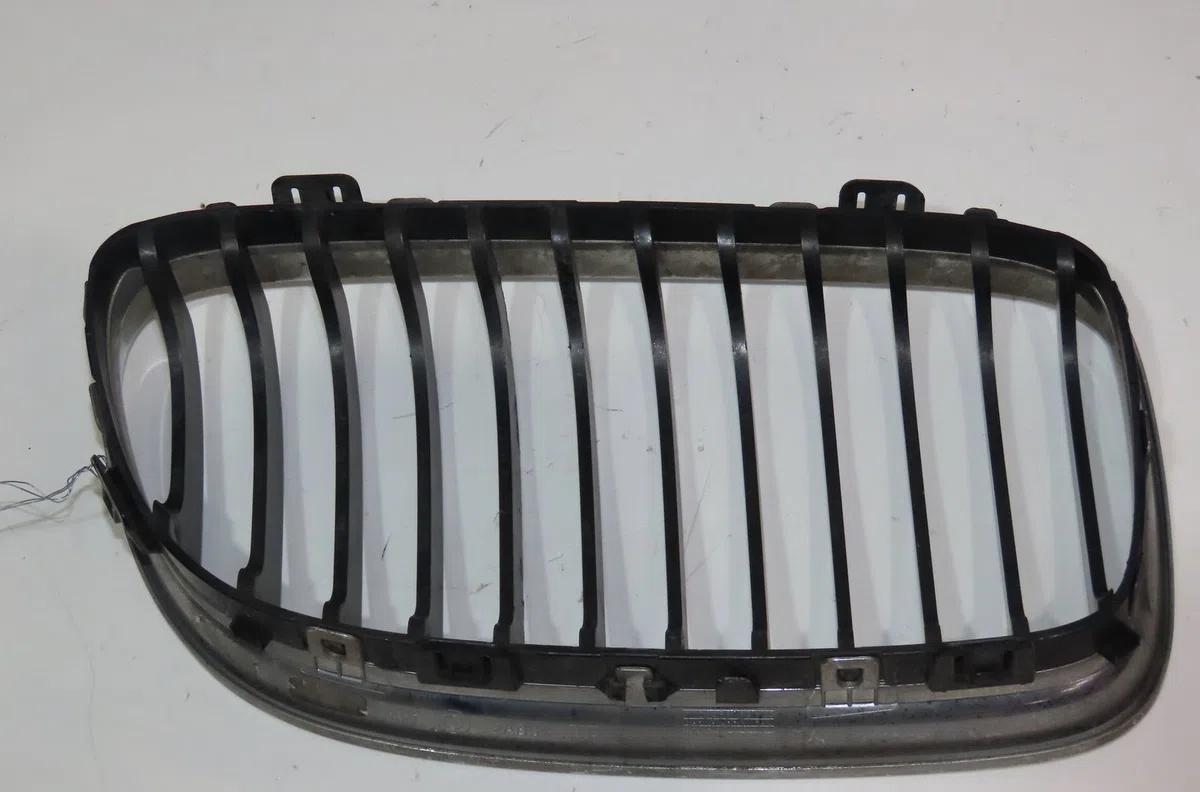 Grille calandre g Bmw 3 (E90) 318 d (2007-2011) occasion