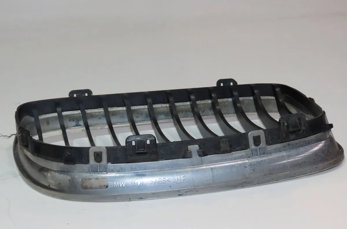 Grille calandre g Bmw 3 (E90) 318 d (2007-2011) occasion