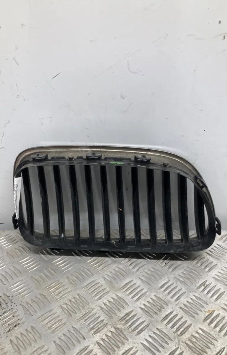 Grille calandre g BMW SERIE 5 F10 PHASE 1 occasion