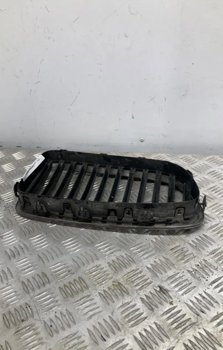Grille calandre g BMW SERIE 5 F10 PHASE 1 occasion