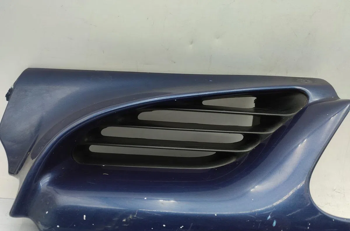 Grille calandre g RENAULT MEGANE 1 PHASE 1 occasion