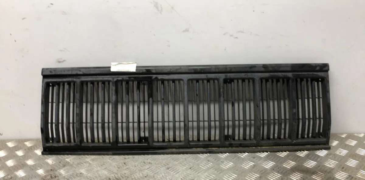 Grille calandre JEEP CHEROKEE occasion