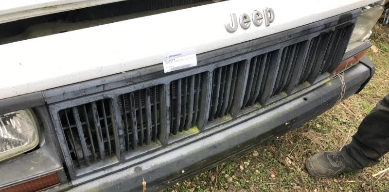 Grille calandre JEEP CHEROKEE occasion