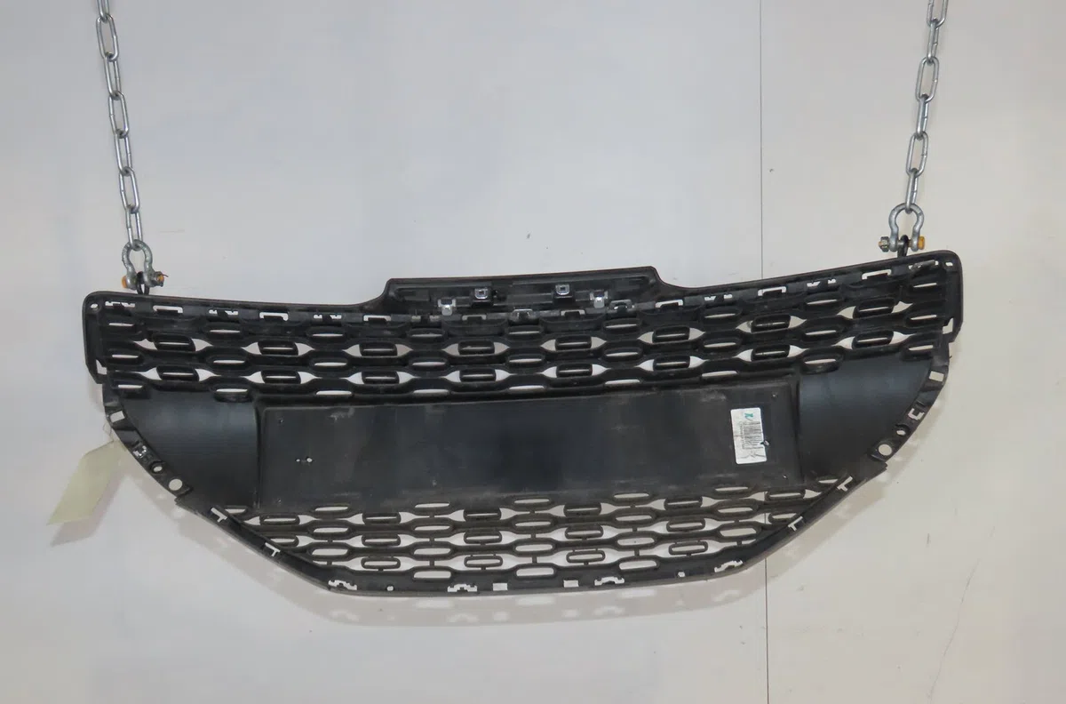 Grille calandre Peugeot 208 I (CA_, CC_) 1.2 vti 82 (2012) occasion
