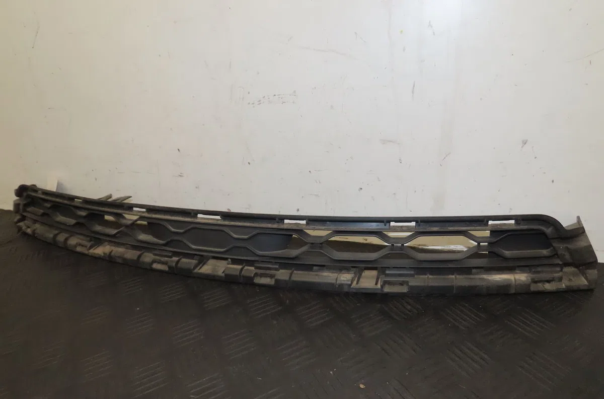 Grille calandre Renault TWINGO II (CN0_) 1.2 16v (cn04, cn0a, cn0b) (2007-2014) 3 portes occasion