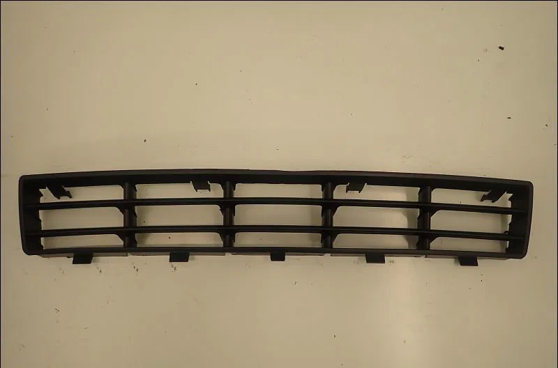 Grille calandre Volkswagen GOLF IV (1J1) 1.9 tdi (1997-2004) 3 portes occasion