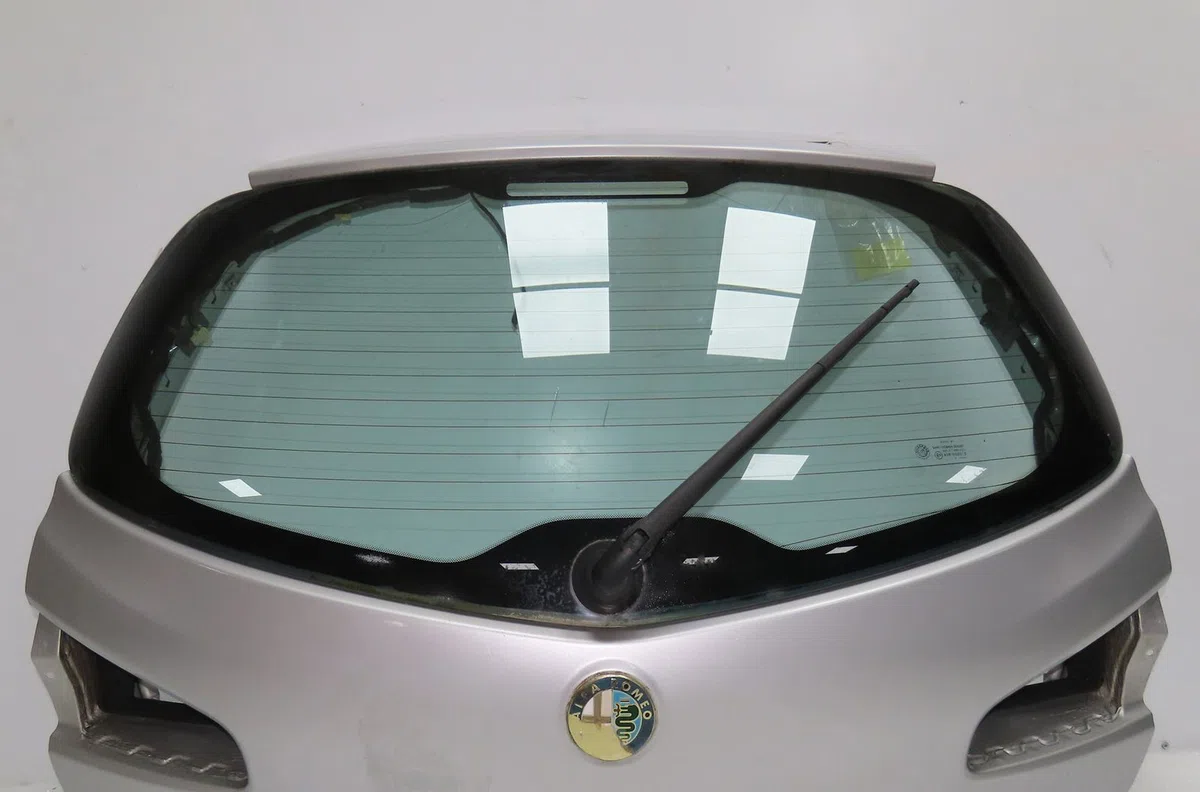 Hayon Alfa romeo 147 (937_) 1.9 jtdm 8v (937.axd1a, 937.axu1a, 937.bxu1a) (2005-2010) occasion