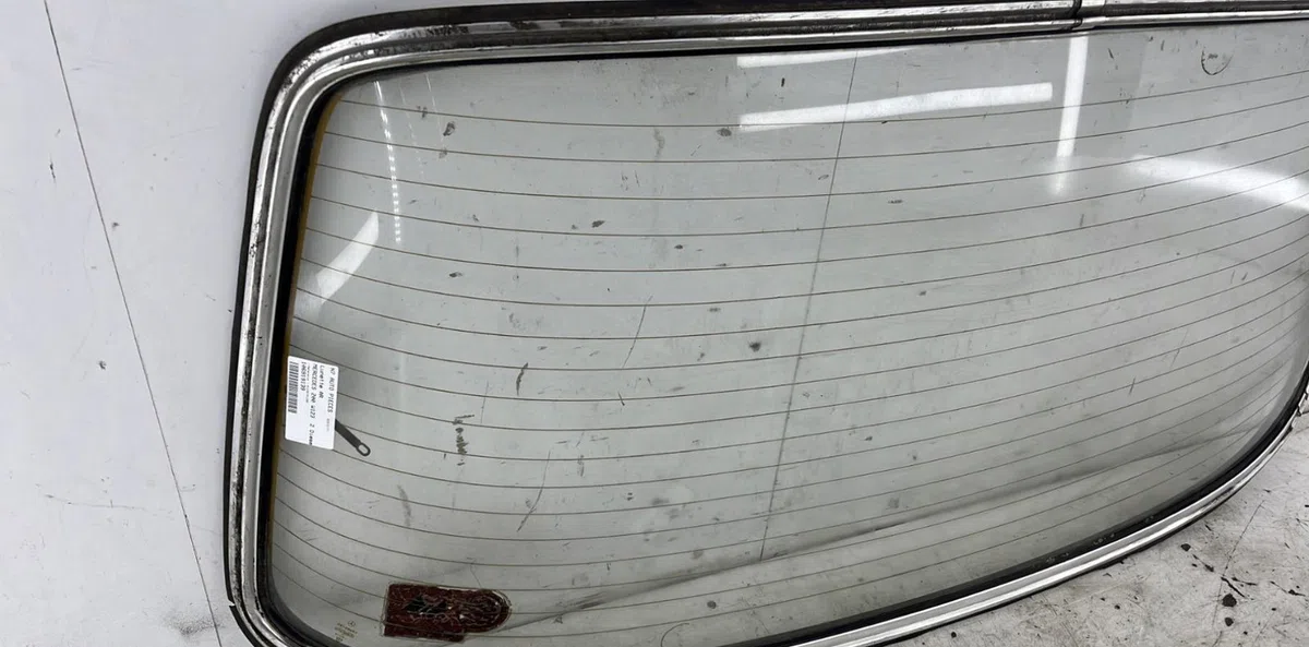 Hayon MERCEDES 200 W123 occasion