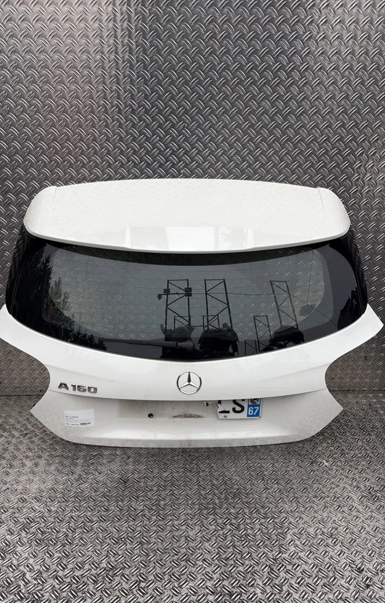 Hayon Mercedes-benz CLASSE A (W176) A 160 (176.041) (2015-2018) occasion