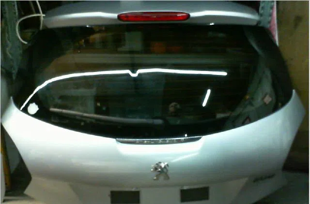 Hayon Peugeot 208 I (CA_, CC_) 1.4 hdi (2012) 3 portes occasion