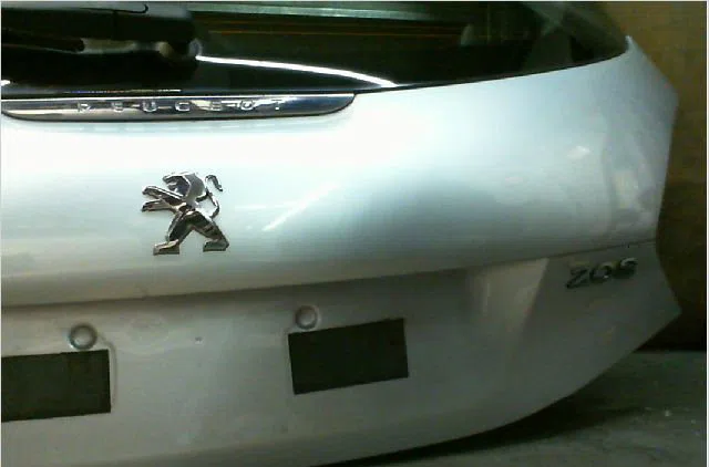 Hayon Peugeot 208 I (CA_, CC_) 1.4 hdi (2012) 3 portes occasion