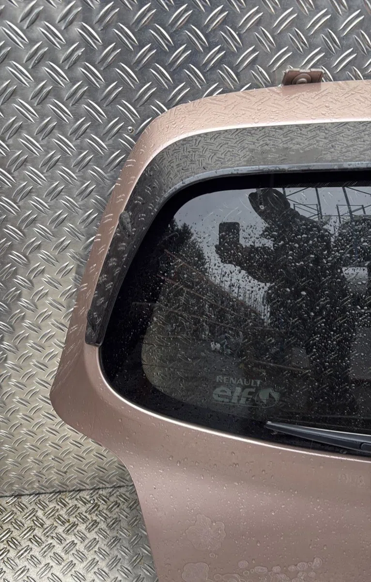 Hayon Renault TWINGO II (CN0_) 1.2 16v (cn04, cn0a, cn0b) (2007-2014) 3 portes occasion