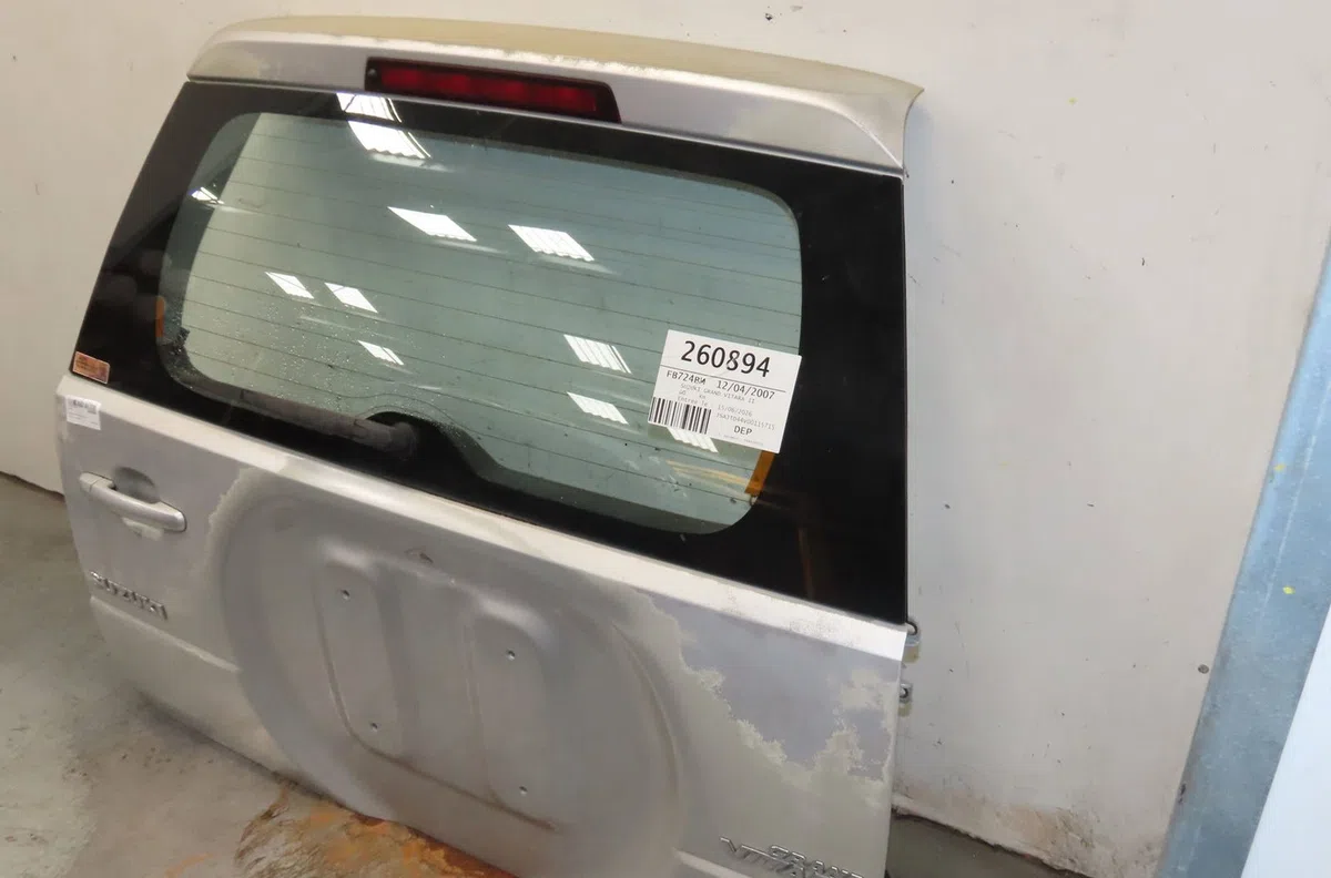 Hayon Suzuki GRAND VITARA II (JT, TE, TD) 1.9 ddis traction intégrale (jt419, td44, jb419wd,... (2005-2015) occasion