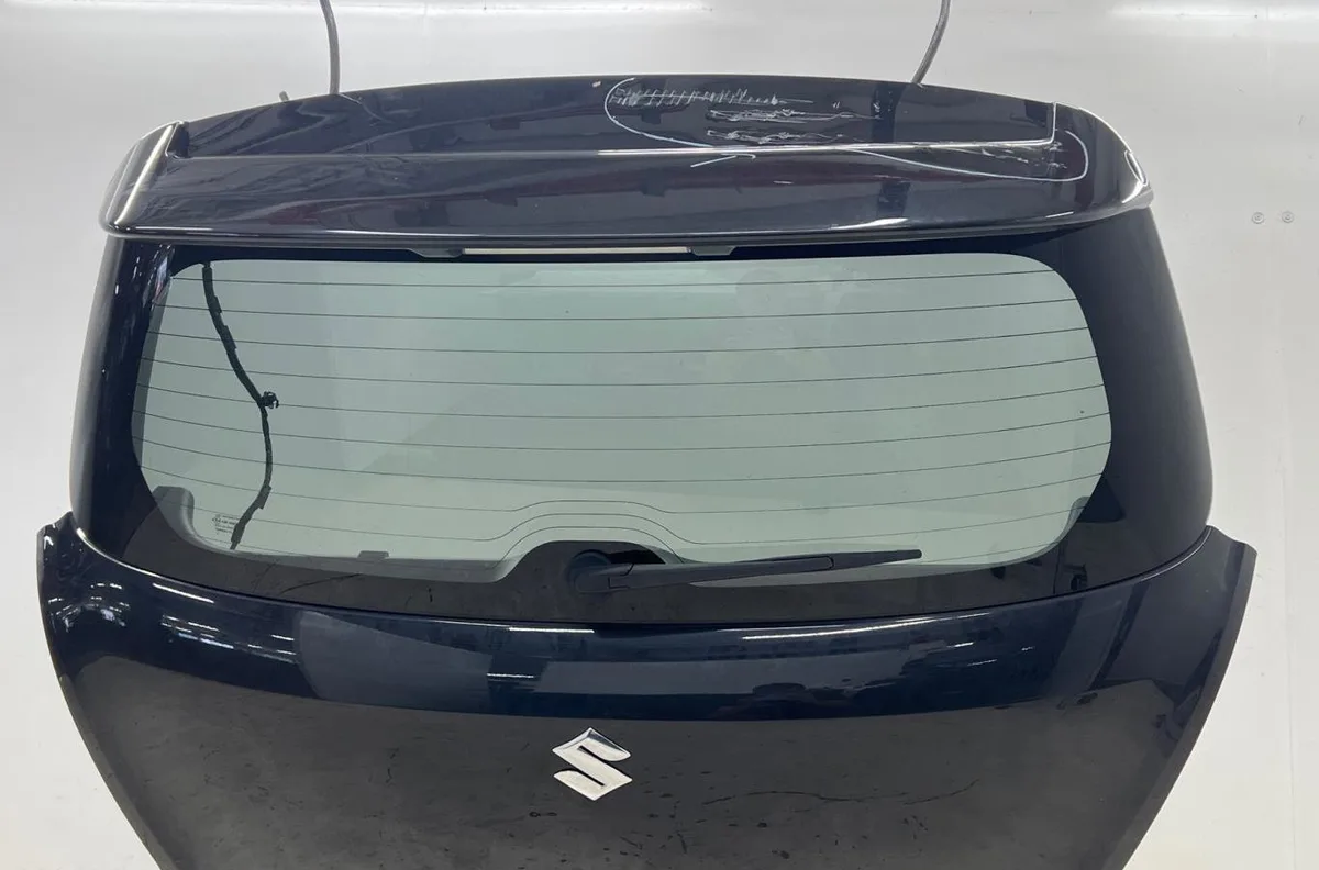 Hayon SUZUKI SWIFT 4 occasion