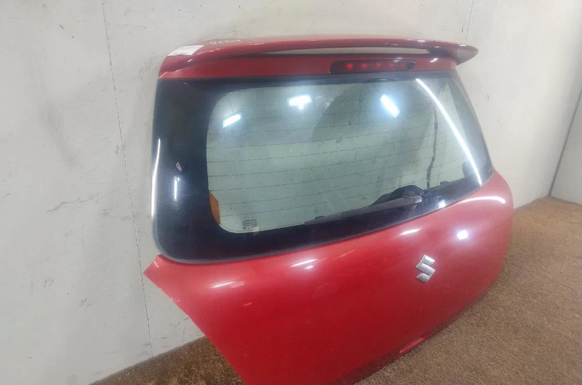 Hayon Suzuki SWIFT III (MZ, EZ) 1.6 (rs 416, rr 416) (2006) occasion