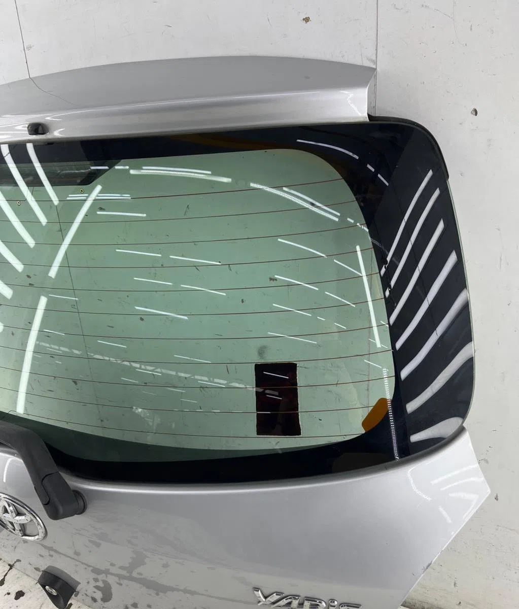 Hayon TOYOTA YARIS 2 PHASE 1 occasion